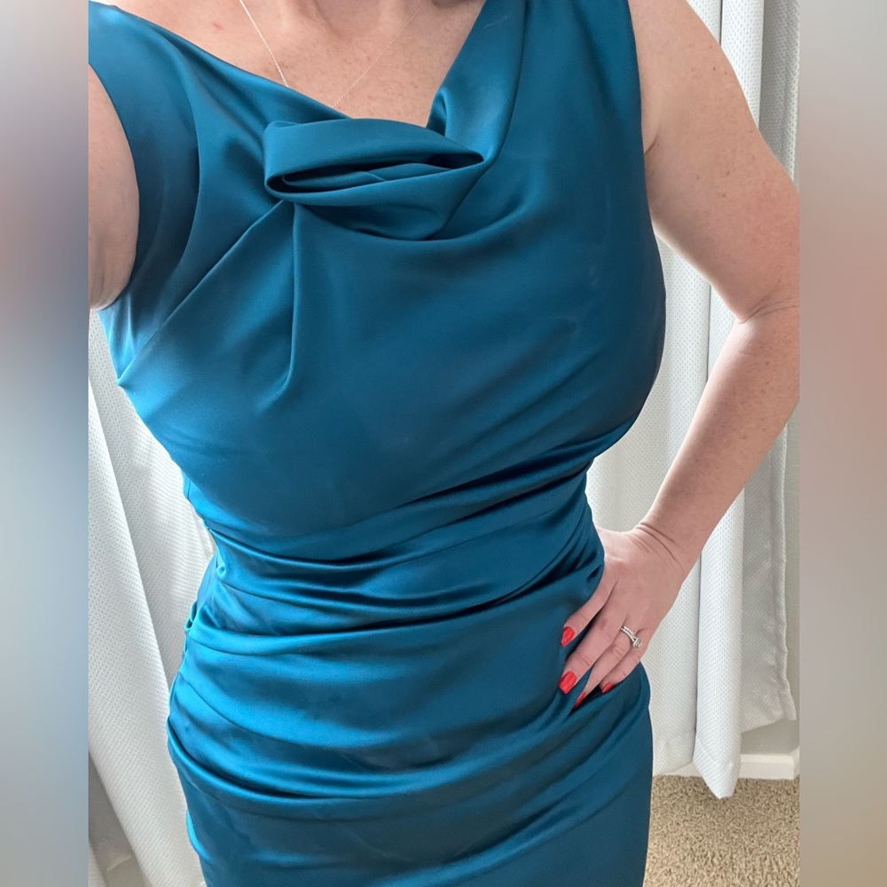 Talbot Runhof sleeveless midi dress